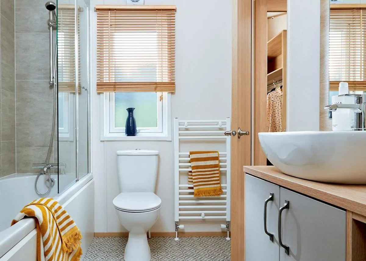 Crealy Meadows Hotel Clyst Saint Mary 0*,  United Kingdom