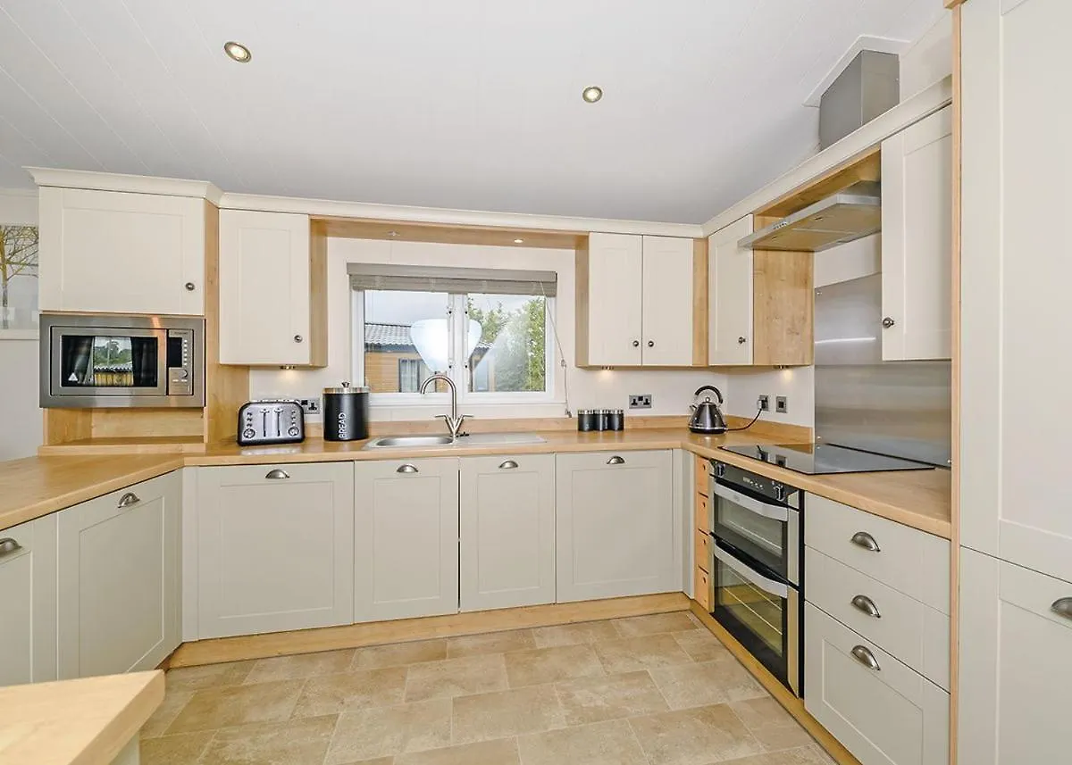Crealy Meadows Hotel Clyst Saint Mary 0*,  United Kingdom